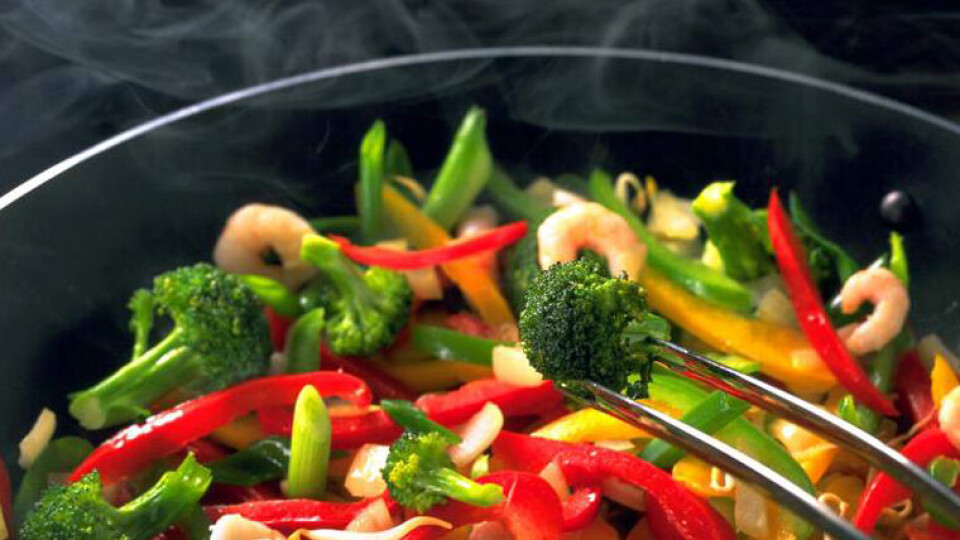 De lengst utdannede spiser mer av både grønnsaker og fisk.