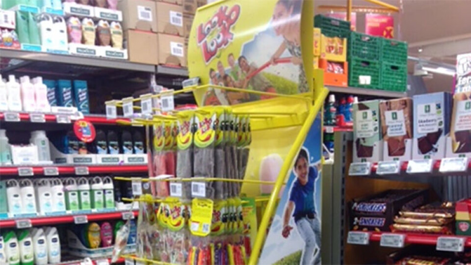 INNKLAGET: Denne Look-O-Look utstillingen hos Coop Extra i Lier ble innklaget til Matbransjens Faglige Utvalg. (Foto: Matbransjens Faglige Utvalg)