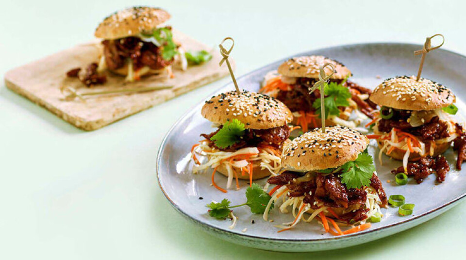 VEGETARBURGERE: Alternativer uten kjøtt har vært den store slageren i matbutikkene det siste halvåret – her et eksempel fra en produktlansering i Coop. Men hva kommer i fremtiden?