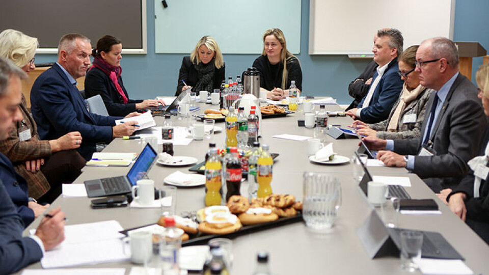 FORUM: Et nytt forum som skal se på muligheter for digitalisering i industrien hadde sitt første møte mandag 13. november. (Foto: Nærings- og fiskeridepartementet)
