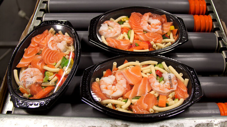 POPULÆRT: Ferske ferdigretter, som denne ferske ferdigretten med sushi-og rekeingredienser, tror daglig leder John Forseth i Matpartner vi snart vil se mye mer av. (Foto: Matpartner)