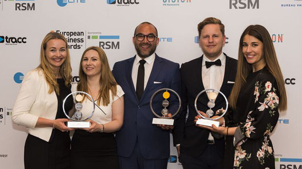 TIL TOPPS: Aker BioMarine fikk den gjeveste prisen under finalen i næringslivskonkurransen European Business Awards i Warsawa onsdag kveld. (Foto: Aker BioMarine)