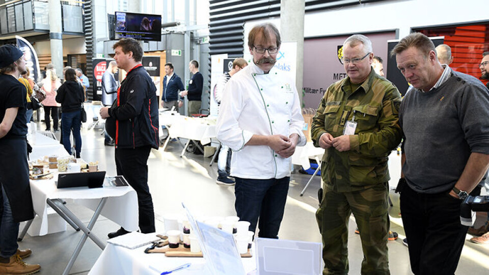 SPEED-DATE: Roy Eilertsen fra Livland AS viste frem sine produkter på Bardufoss. (Foto: Matmerk)