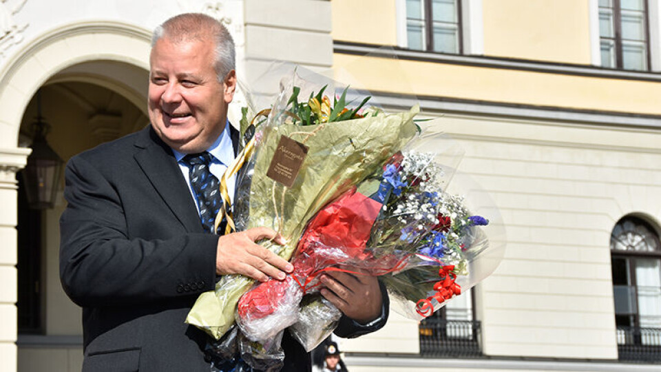 Nye roller: Jon Georg Dale ble i dag flyttet fra Landbruks- og matdepartementet til Samferdselsdepartementet. Ny landbruks- og matminister er Bård Hoksrud (45). (Foto: Landbruks- og matdepartementet)
