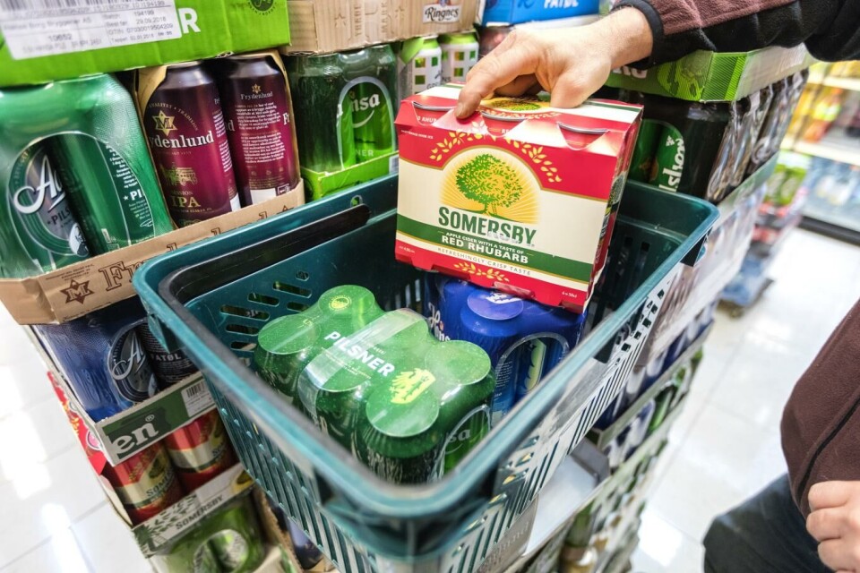 Nordmenn drikker stadig mer alkohol i årets siste måneder. Foto: Gorm Kallestad, NTB scanpix