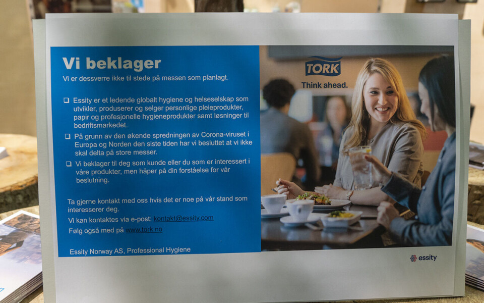 Foto Plakaten ved Torks stand.