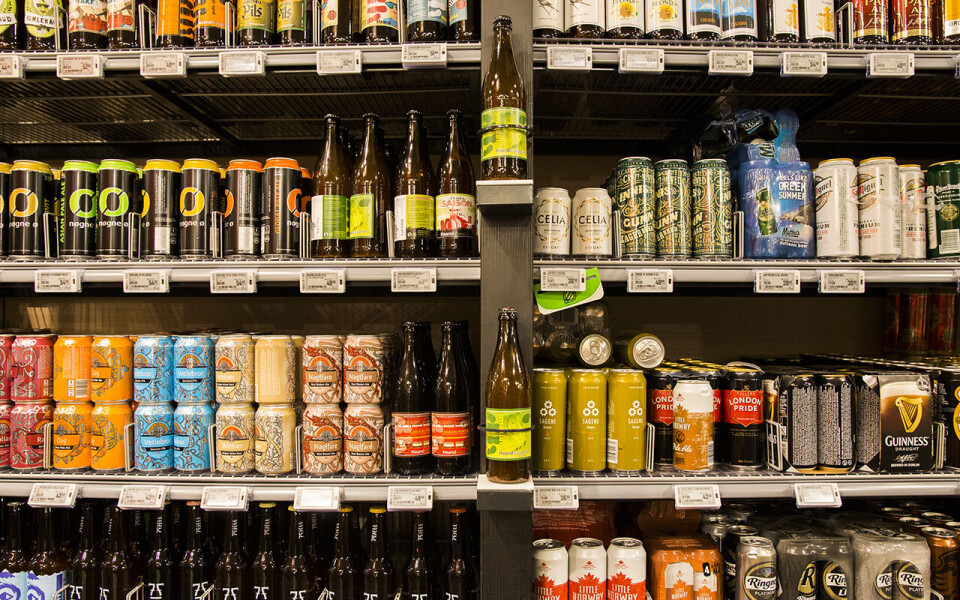 Ølsalget har gått til værs etter at grensene til Sverige i praksis ble stengt.