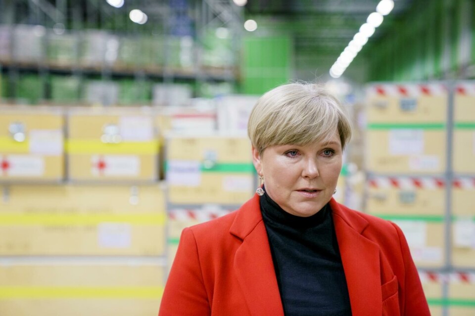 Utviklingsminister Anne Beathe Tvinnereim (Sp) mener at mangel på GMO-fri mais fra Russland og Ukraina viser hvor viktig det er med høy egenproduksjon i Norge. Professor mener at man bør åpne for genmodifisert mais i Norge ettersom krigen i Ukraina fører til fôrmangel. Foto: Stian Lysberg Solum, NTB