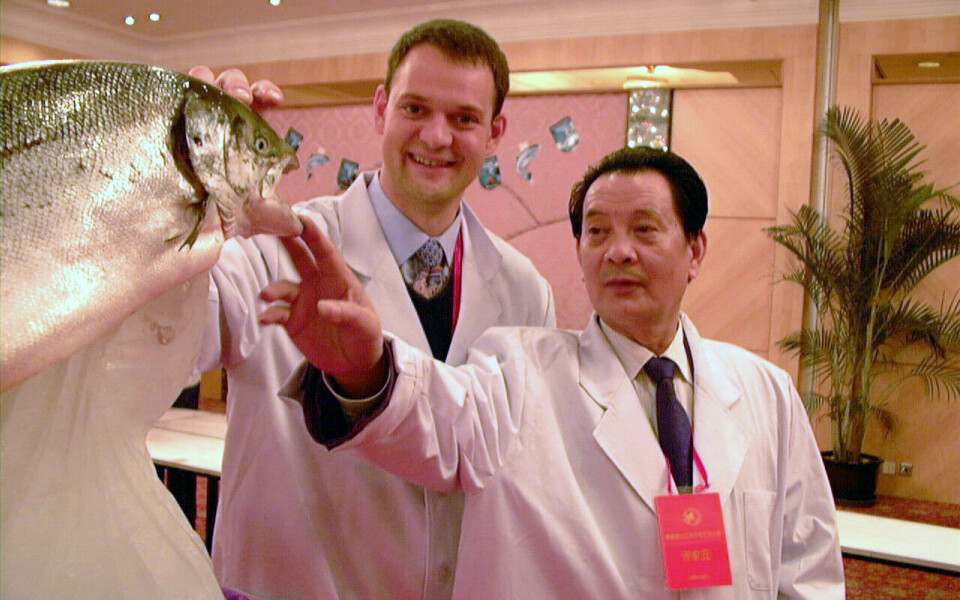 Foto Morten Schakenda avbildet i 1998 da han var en del av kokkelandslaget. Her er han sammen med den kinesiske mesterkokken Wu Wan Li. Foto: Kjell Herskedal | NTB