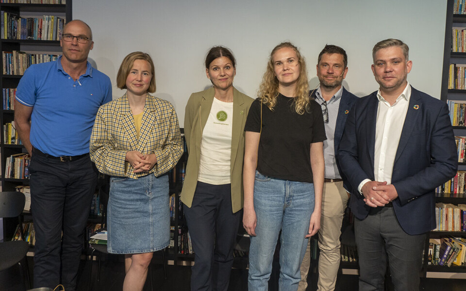 Foto Debattpanelet (fra venstre): Sverre Lang-Ree, prosjektleder i Geno og bonde; Anja Bakken Riise, leder av Framtiden i våre hender; Live Kleveland, kommunikasjonsleder i Dyrevernalliansen; Julie Rødje, leder av Spire og Kjell S. Rakkenes, konserndirektør for kommunikasjon, samfunnsansvar og bærekraft i Nortura. Panelsamtalen ble ledet ledes av Kim N. Gabrielli, direktør for UN Global Compact Norge. Foto: Arne Kongsnes