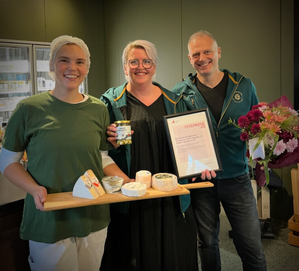 Foto Driftsleder Siri Lobekk, Siri Rasmussen Lea og Jon Lea fra Ystepikene AS. Foto: Innovasjon Norge