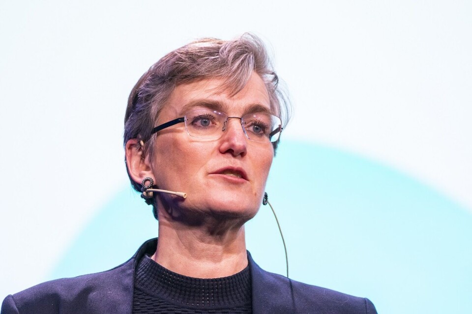 Innføringen av overtredelsesgebyr i lakseoppsynet har ført til færre anmeldelser for ulovlig fiske sammenlignet med tidligere år. Her direktør Ellen Hambro i Miljødirektoratet.