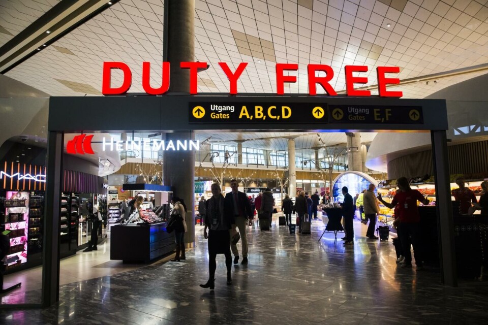 Taxfree-ordningen fortsetter som før etter at regjeringen i sin stortingsmelding legger opp til at selvfinansieringsmodellen for Avinor skal fortsette som før. Avinor henter rundt en firedel av sine inntekter fra taxfree. Illustrasjonsfoto: Berit Roald / NTB