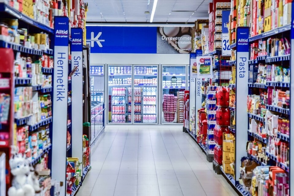 Teknisk beregningsutvalg oppjusterer sitt anslag for prisveksten i år og mener den ender på 4,9 prosent. Årsaken er blant annet at kronekursen er svekket.