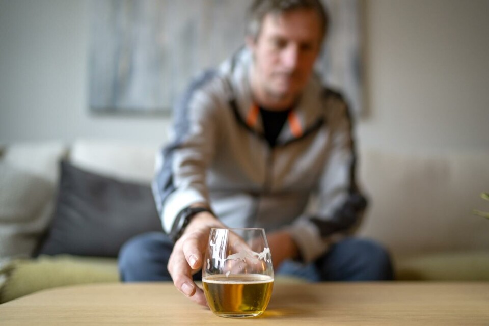 Helserisikoen ved å drikke alkohol er større for menn, ifølge svenske forskere. I tillegg til risiko for avhengighet og skader på hjerne og lever, øker også kreftrisikoen.