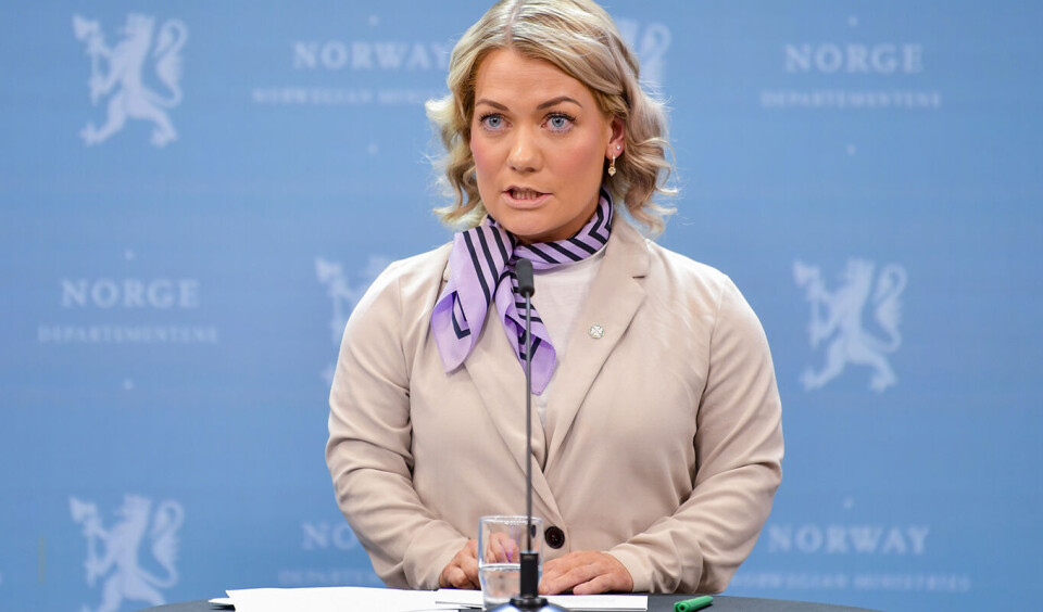 Landbruks- og matminister Sandra Borch (Sp) under pressekonferansen om jordbruksoppgjøret for 2023.
