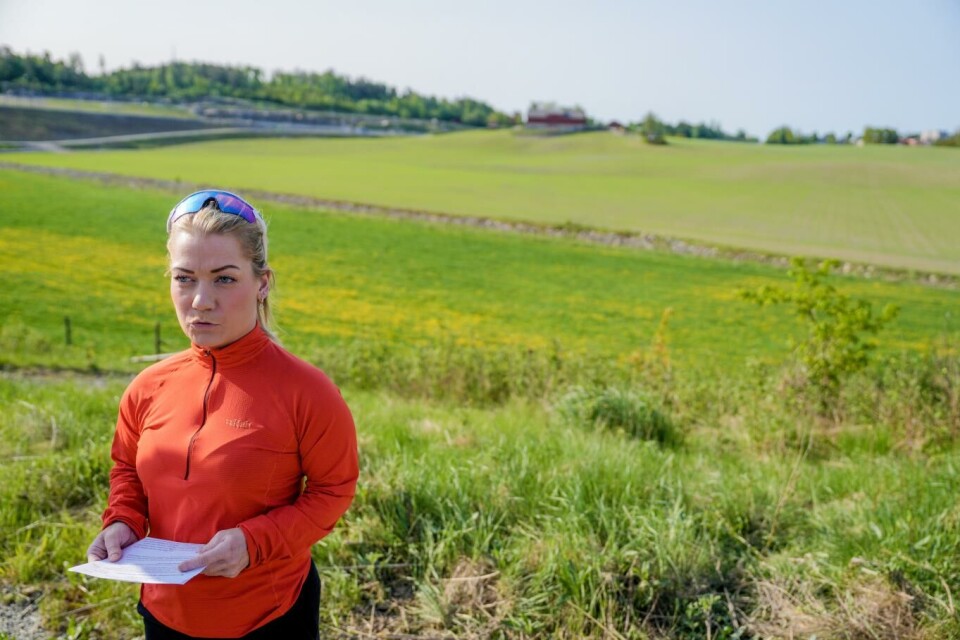 Landbruks- og matminister Sandra Borch legger fram ny strategi for jordvern på gården til Magnus Endsjø i Nordre Follo. Foto: Javad Parsa, NTB