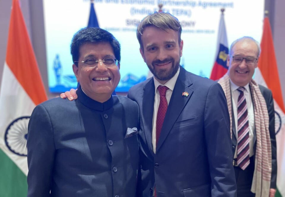 Næringsminister Jan Christian Vestre og den indiske handelsministeren Piyush Goyal (til høyre) rett etter signering av handelsavtalen. Foto: Sofie Dege Dimmen | NFD