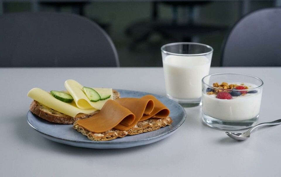 Salget av norsk melk økte med 2 prosent, og nordmenn kjøpte 8,6 millioner liter mer norsk melk i 2020 enn året før.