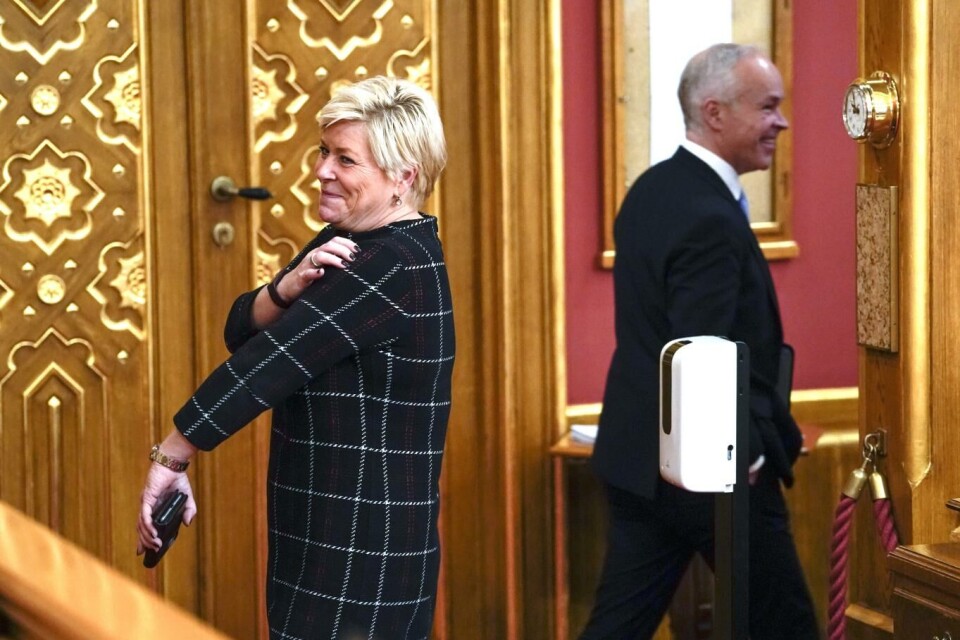 Finansminister Jan Tore Sanner (t.h) ble utfordret av Frp og Frp-leder Siv Jensen om grensehandel under spørretimen i Stortinget onsdag. Foto: Håkon Mosvold Larsen, NTB