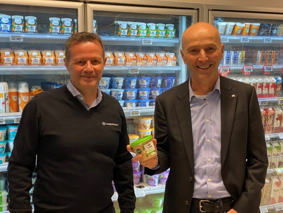 Konsernsjefene Runar Hollevik i Norgesgruppen og Gunnar Hovland i Tine er stolte av det klimasamarbeidet mat og landbruksbransjen har fått til gjennom Skift.