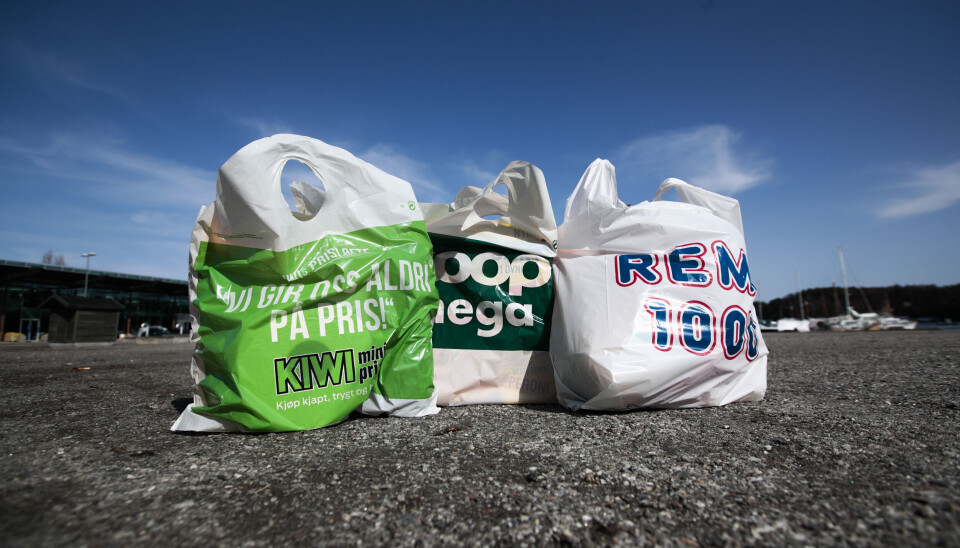Norgesgruppen og Rema 100 stenger hverandre prisjegere ut fra butikkene sine.